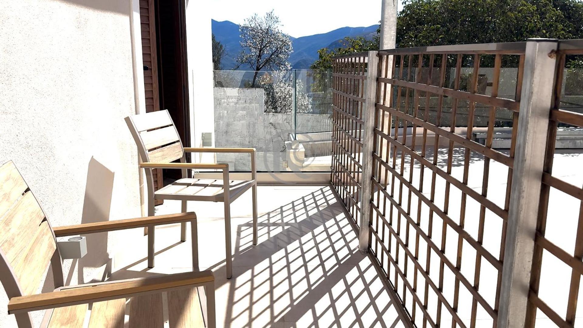 Komody Delphi Exterior photo