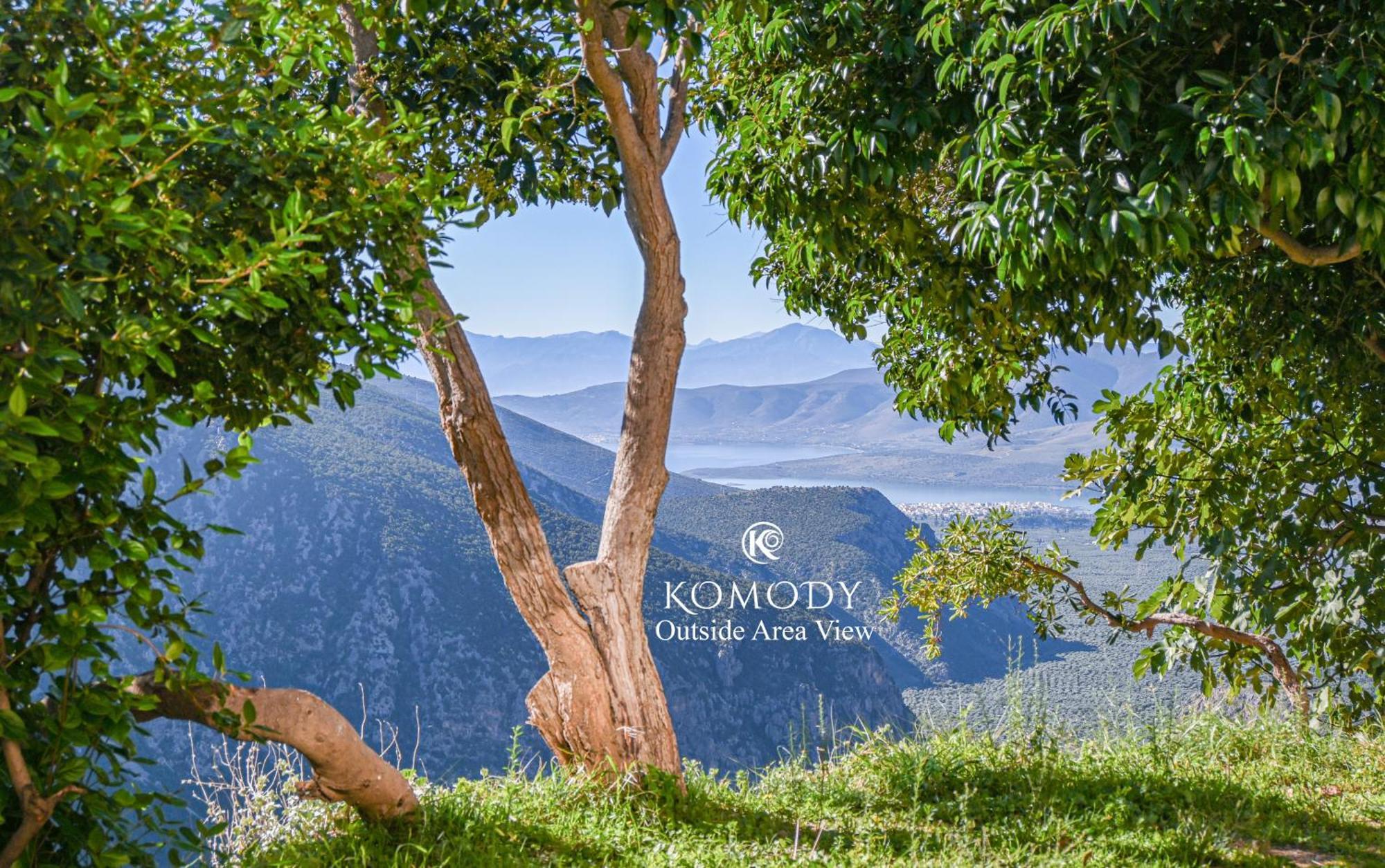 Komody Delphi Exterior photo